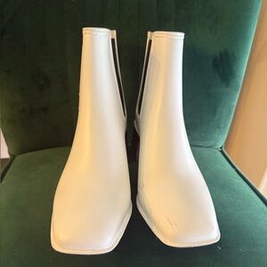JEFFREY CAMPBELL WHITE AND BLACK BOOTS 🖤🤍